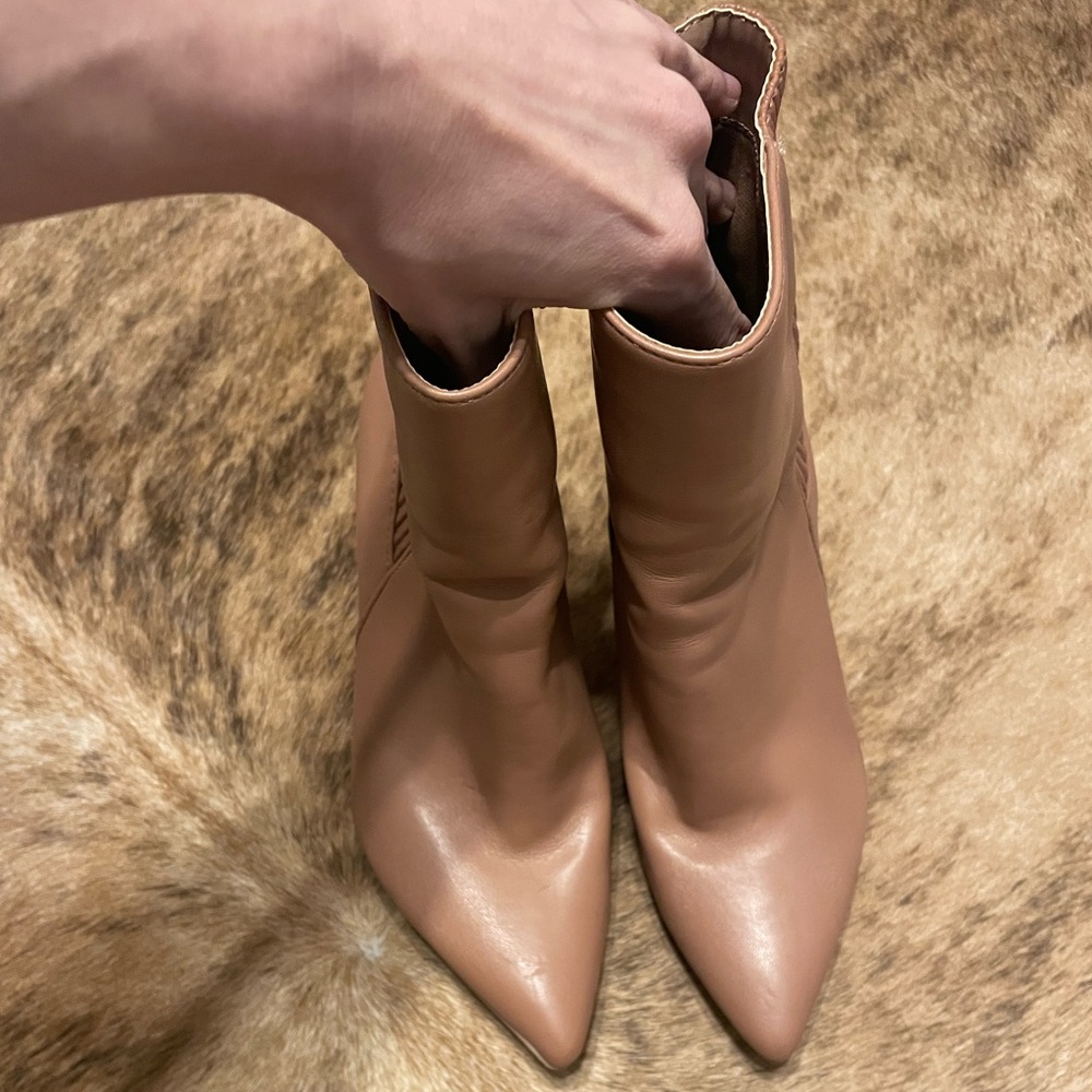 Women's Tan Ankle Boots!